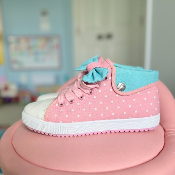 Kawaii Pastel Pink and Blue Bow Sneakers - Picture 8 of 10